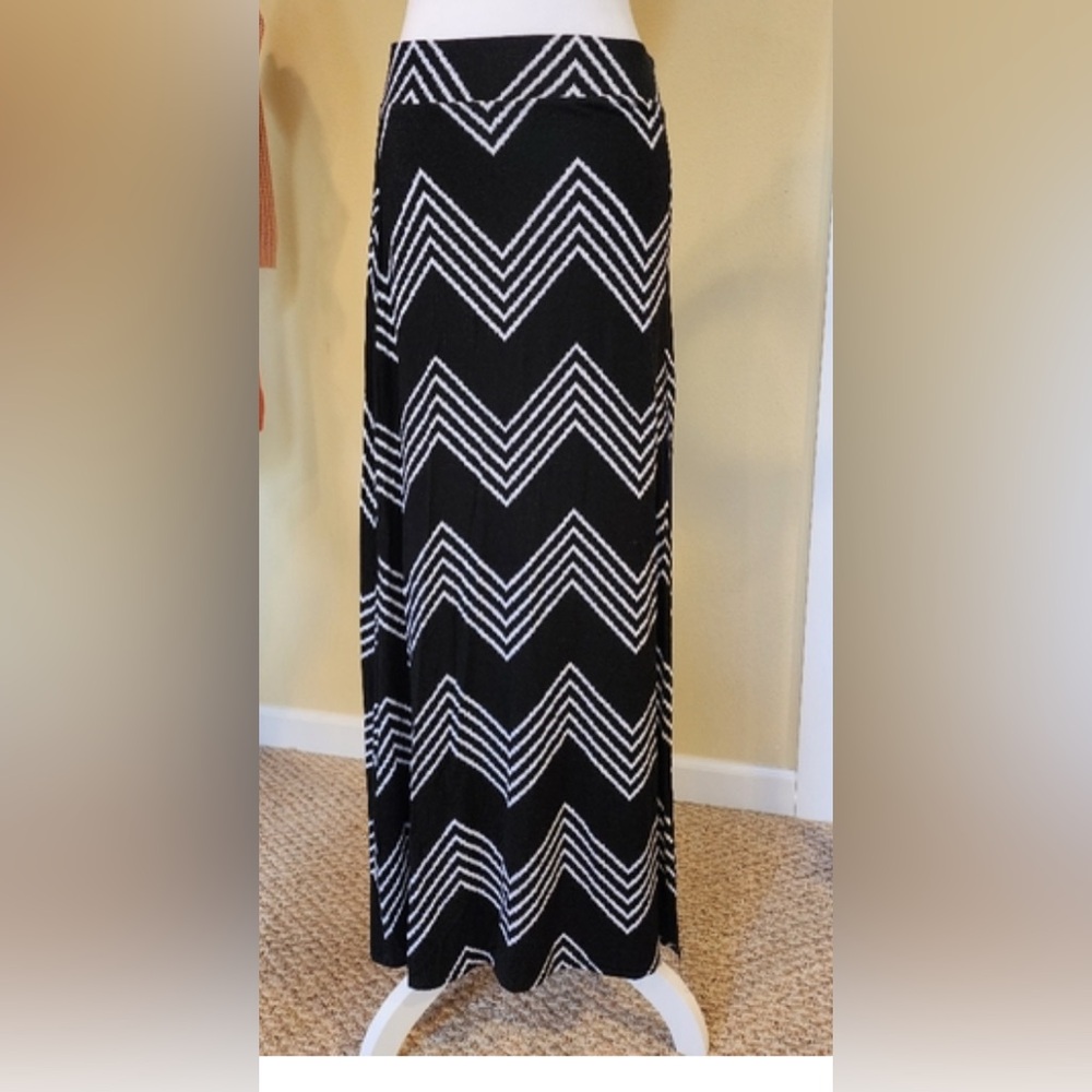 Maxi Chevron Skirt Black and White